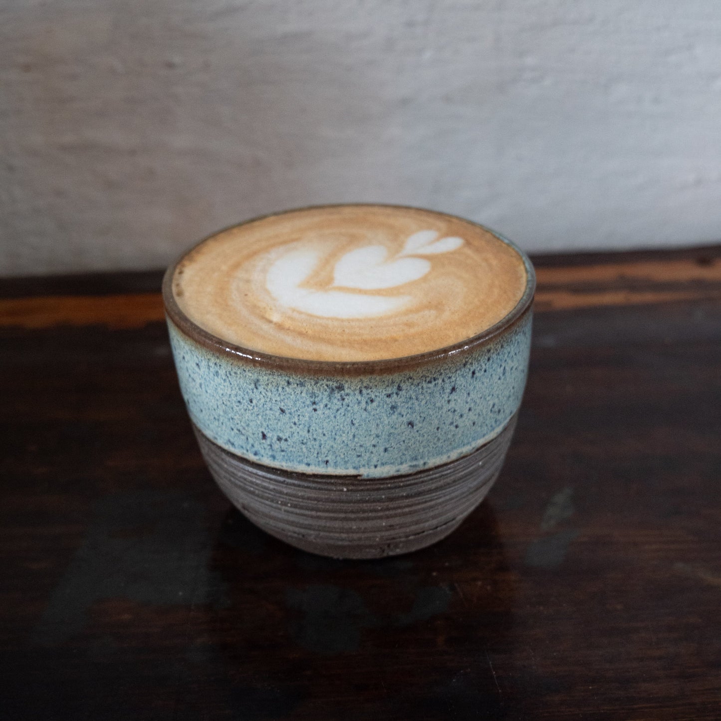 latte art in tumbler, flat white size