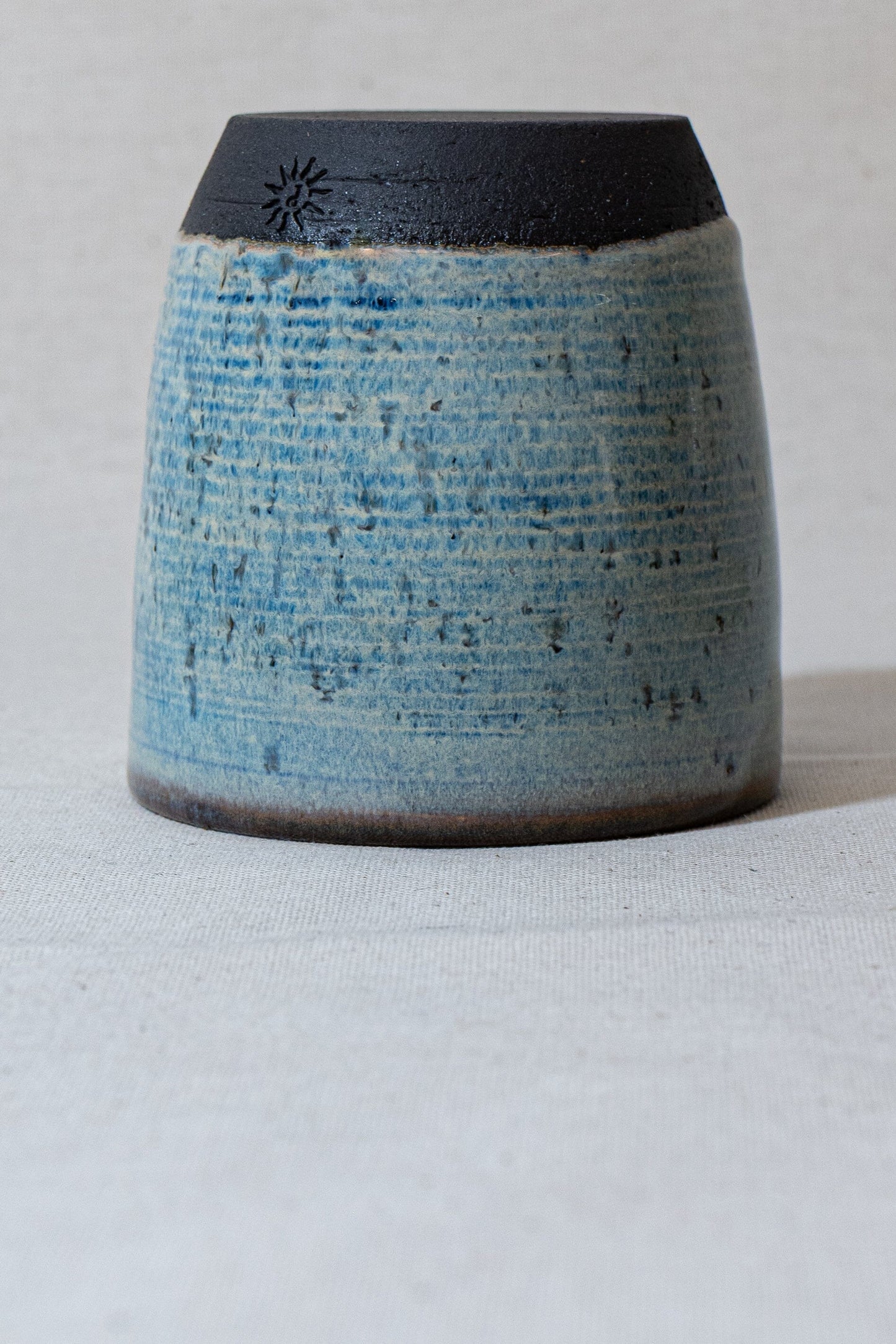 Tumbler - Parallel Lines - Black